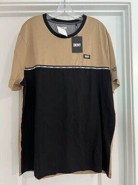 Men’s DKNY XL S/S Camel/Black color Tee. NWT